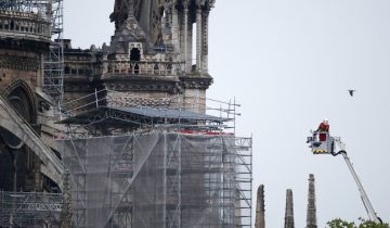 Le feu maîtrisé à Notre-Dame de Paris